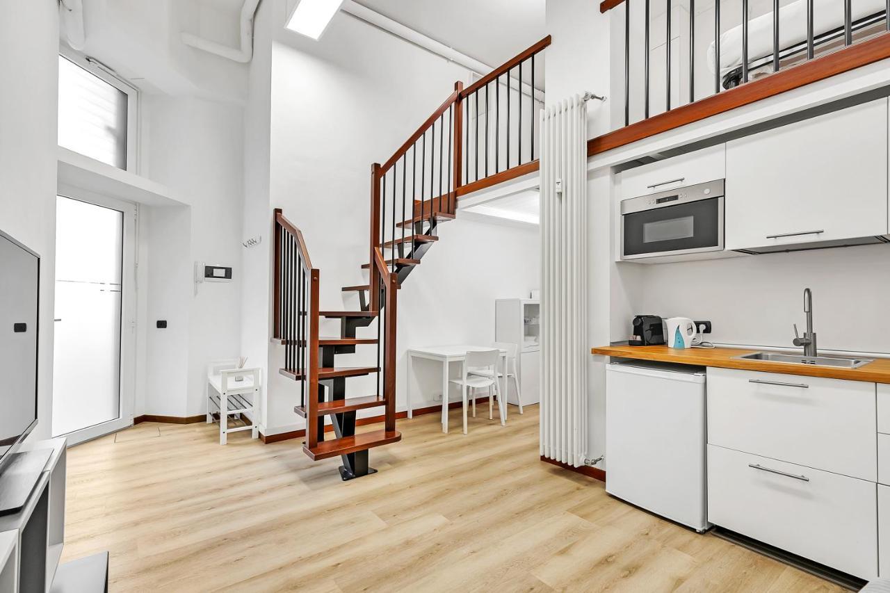 Loft Daiquiri Nel Centro Di Milano, Via Sottocorno, Porta Vittoria Lägenhet Exteriör bild